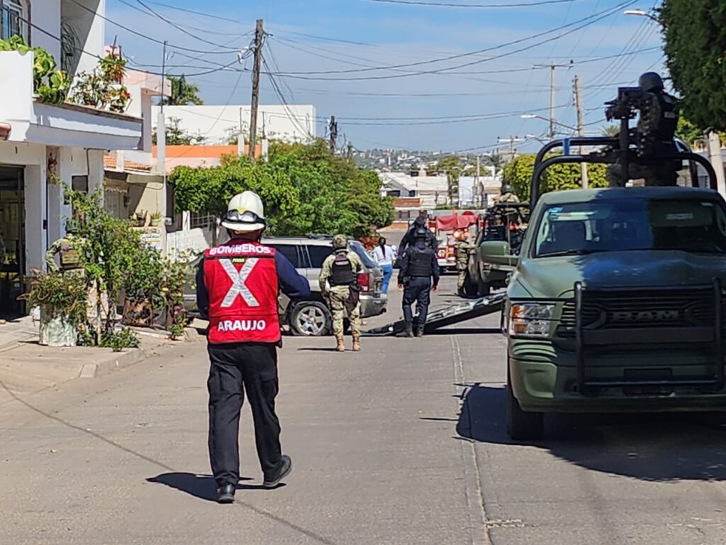 Camioneta con blindaje artesanal nivel 5 que fue abandonada durante “topón”