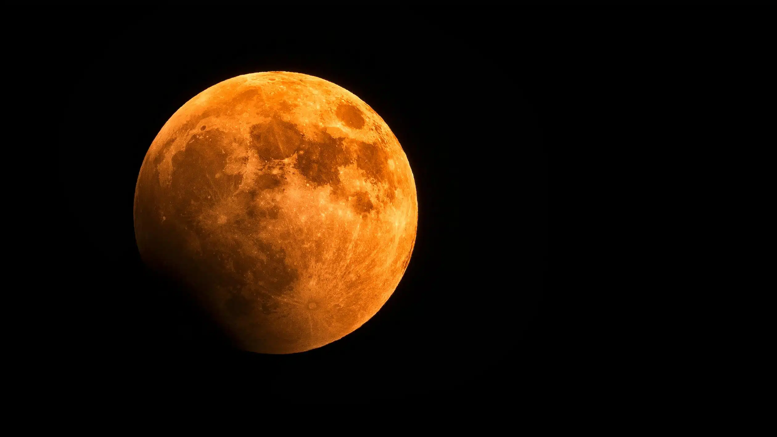 A esta hora luna de sangre