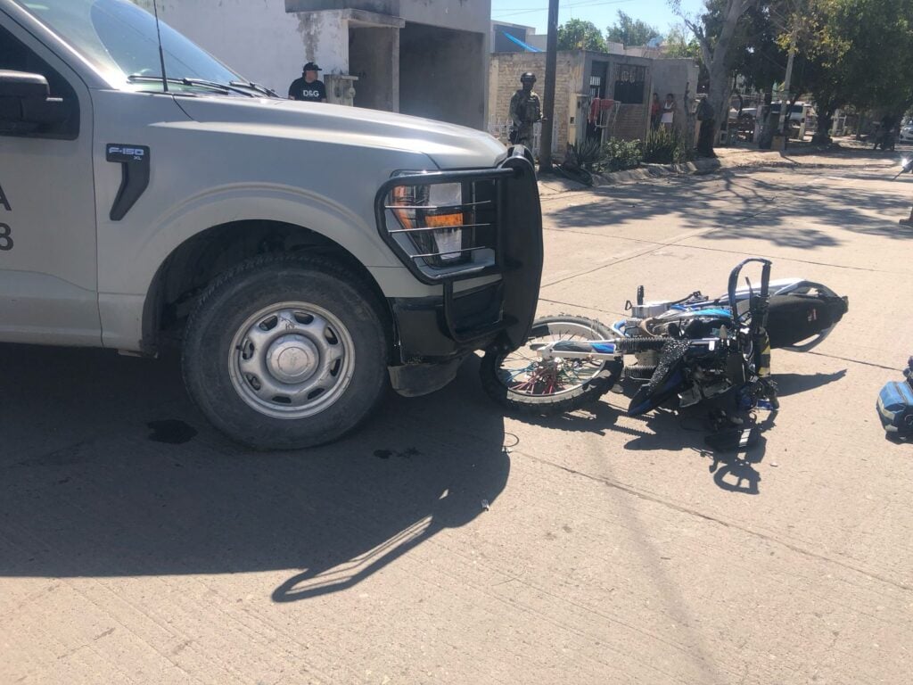 Evidencia de como quedó la moto tras el accidente