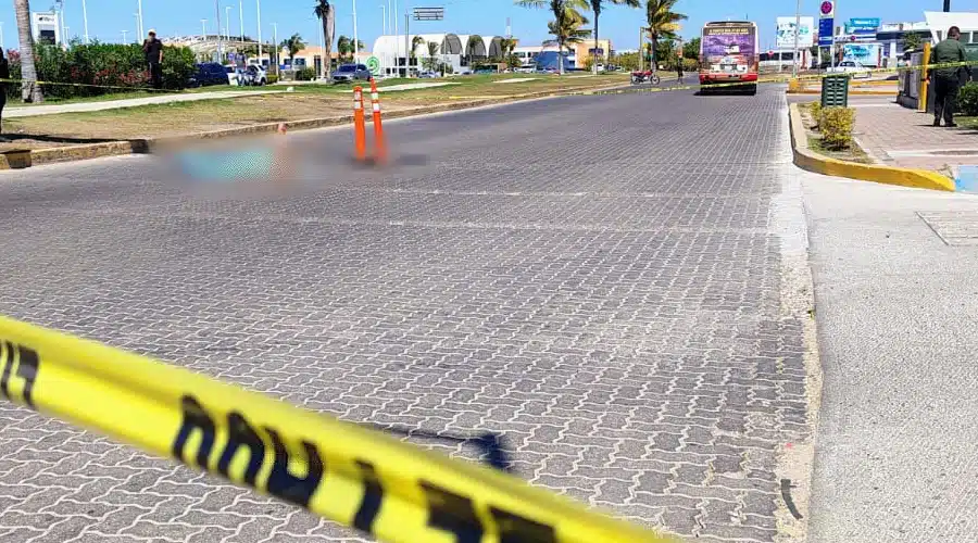 Foto del lamentable incidente en donde la mujer perdió la vida por un accidente en Mazatlán