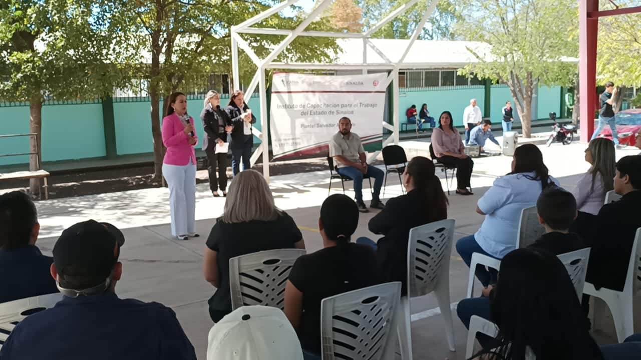 ALUMNOS MERCADO LABORAL GUAMÚCHIL3