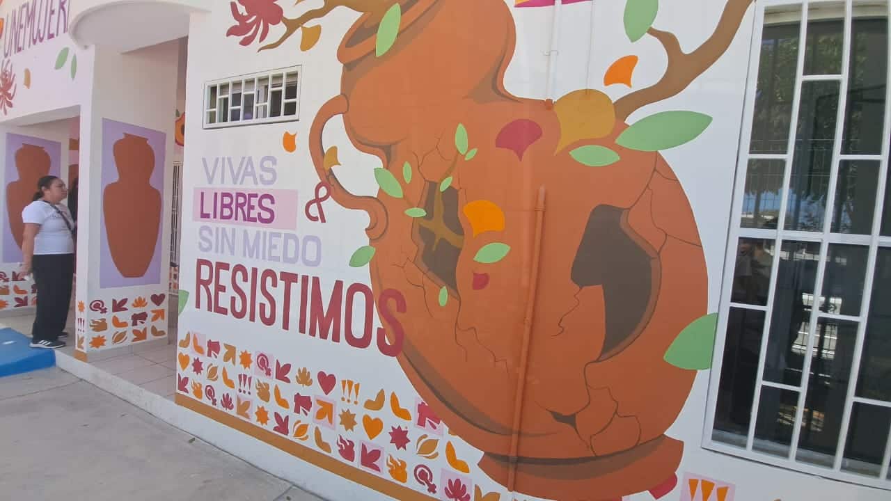 Primera unidad de UNEMUJERES en Mazatlán, Sinaloa