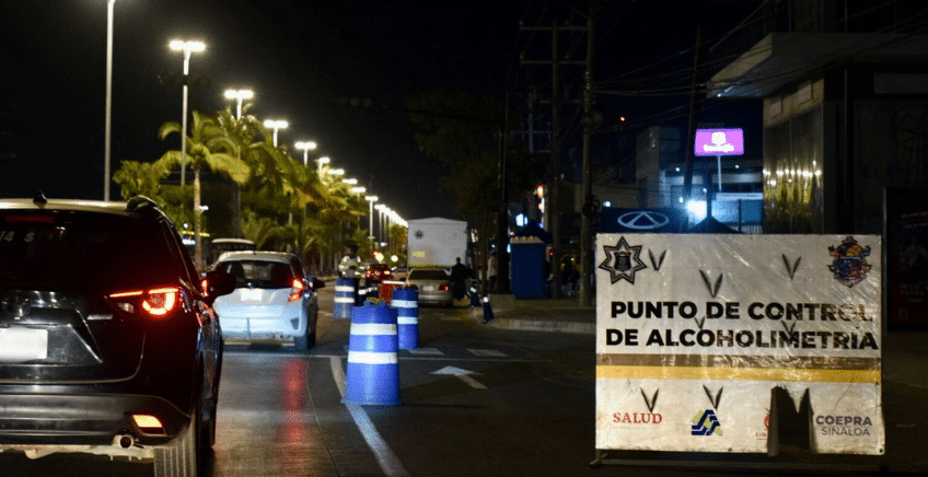 Operativo de alcoholímetro en Mazatlán