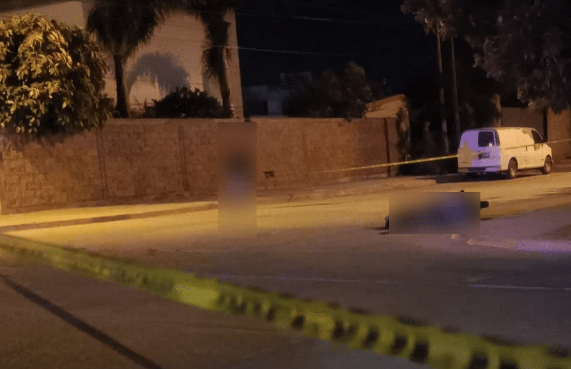 Identifican a los dos motociclistas asesinados en ataque armado frente a un panteón en Guamúchil