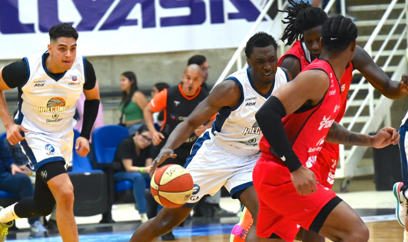 Halcones de Obregón y Venados Basketball