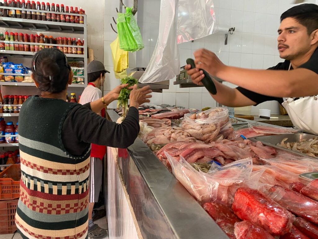 Venta de pescado en Guasave