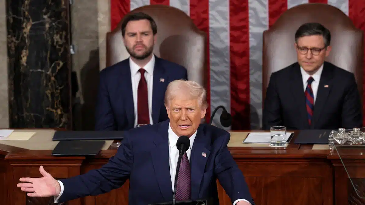 Trump ofrece su primer discurso ante el Congreso; pide a México 