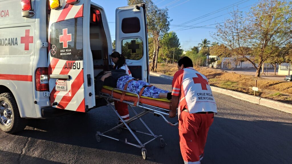 Dos heridos deja choque sobre el bulevar Labastida Ochoa en Guamúchil