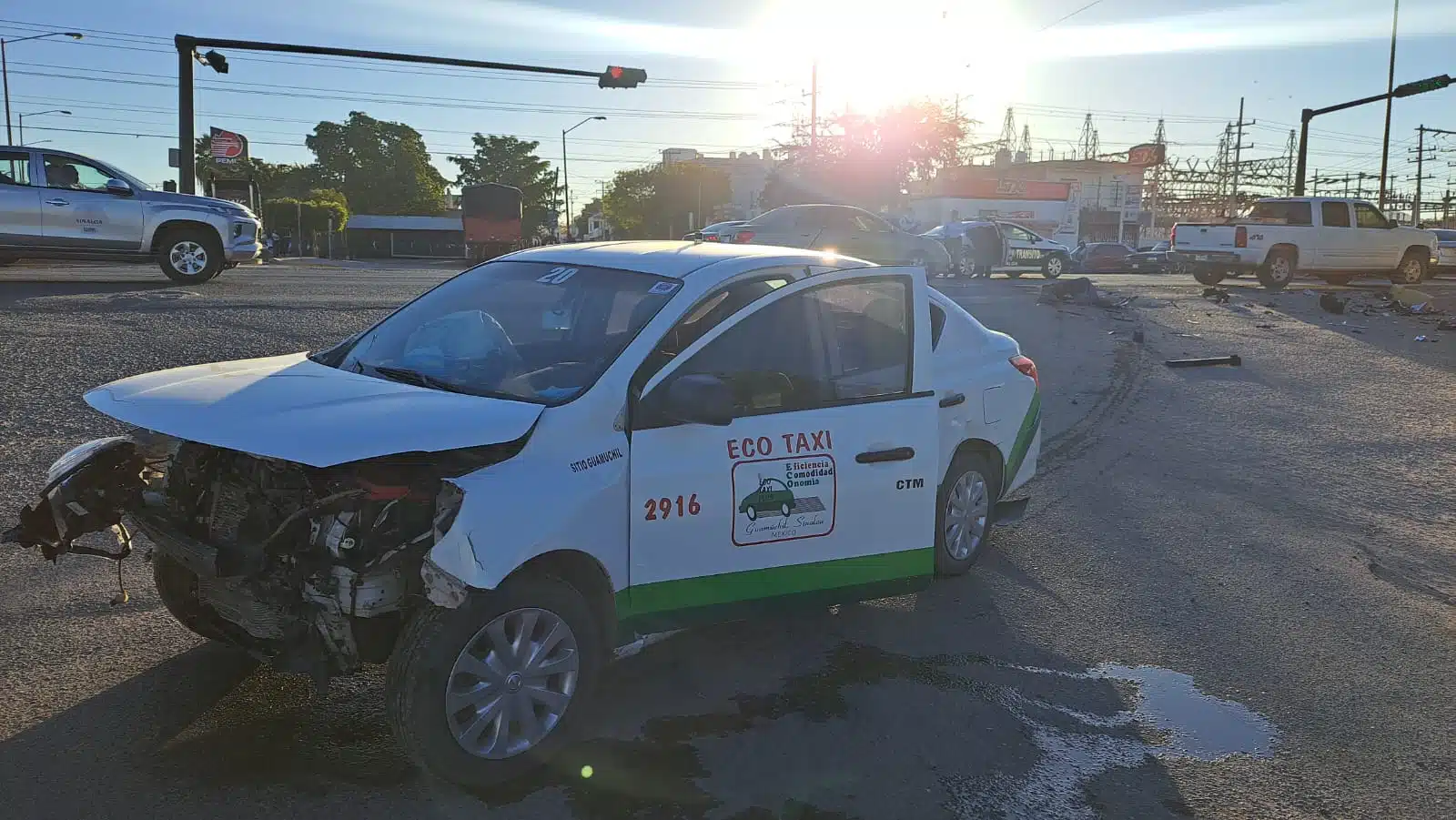 Dos heridos deja choque sobre el bulevar Labastida Ochoa en Guamúchil