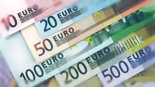 El euro y el peso mexicano lo que debes saber sobre su tipo de cambio este 1 de marzo