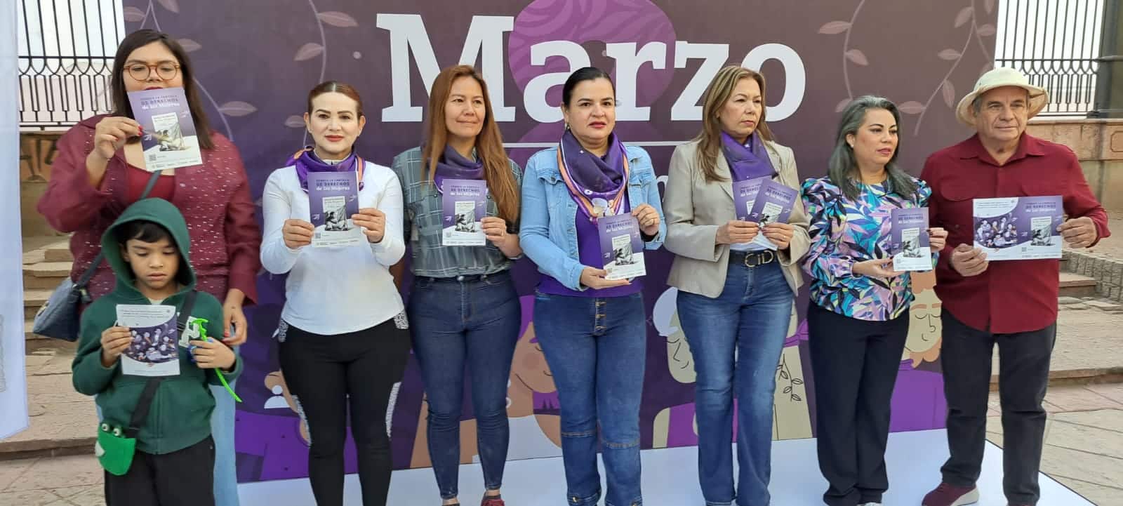Entregan en Culiacán la Cartilla de los Derechos de las Mujeres en Sinaloa