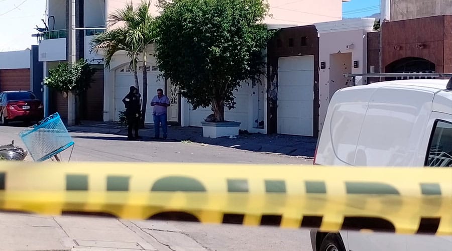 Gatilleros balean casa en culiacán