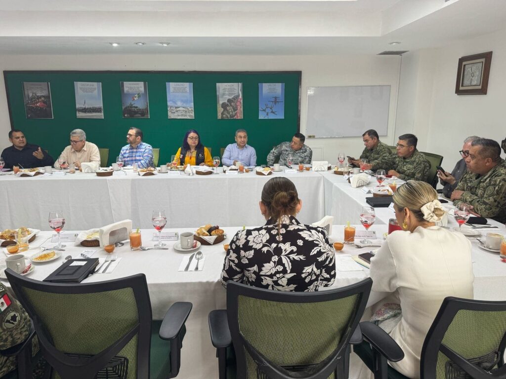 Gobernador encabeza reunión para definir estrategias de seguridad para Semana Santa en Sinaloa