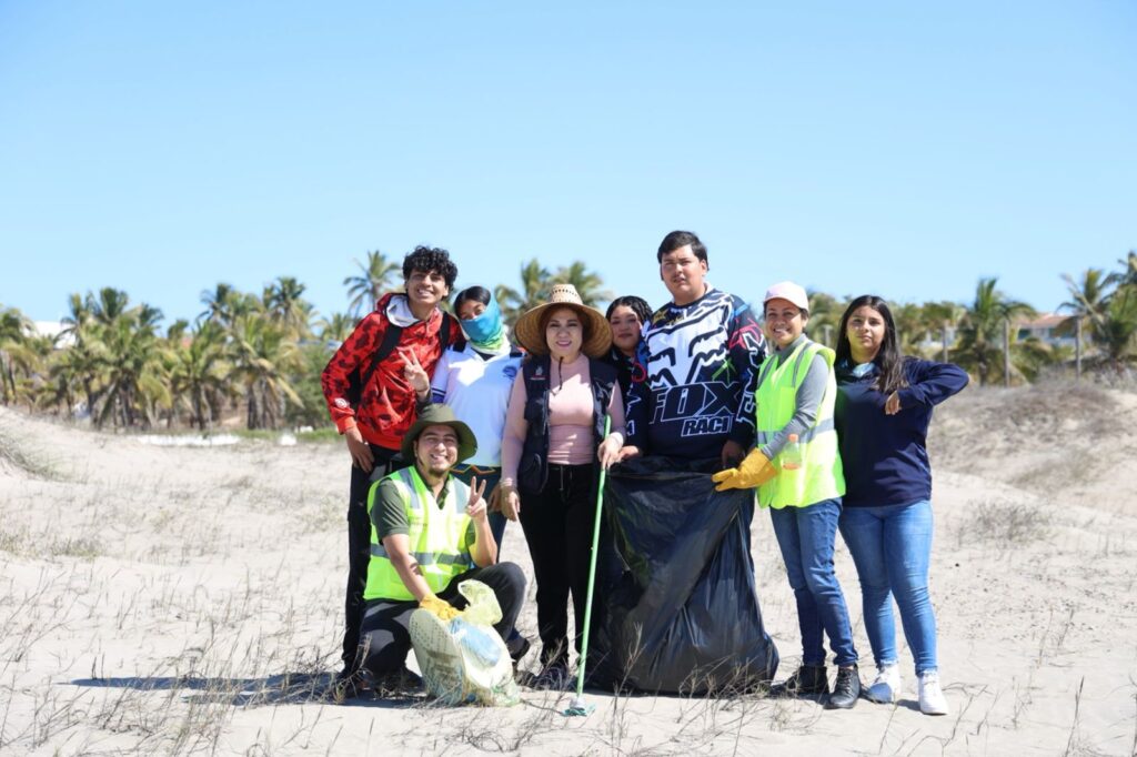 Jornada de limpieza de playas de Sebides se realizó en El Tambor, Navolato