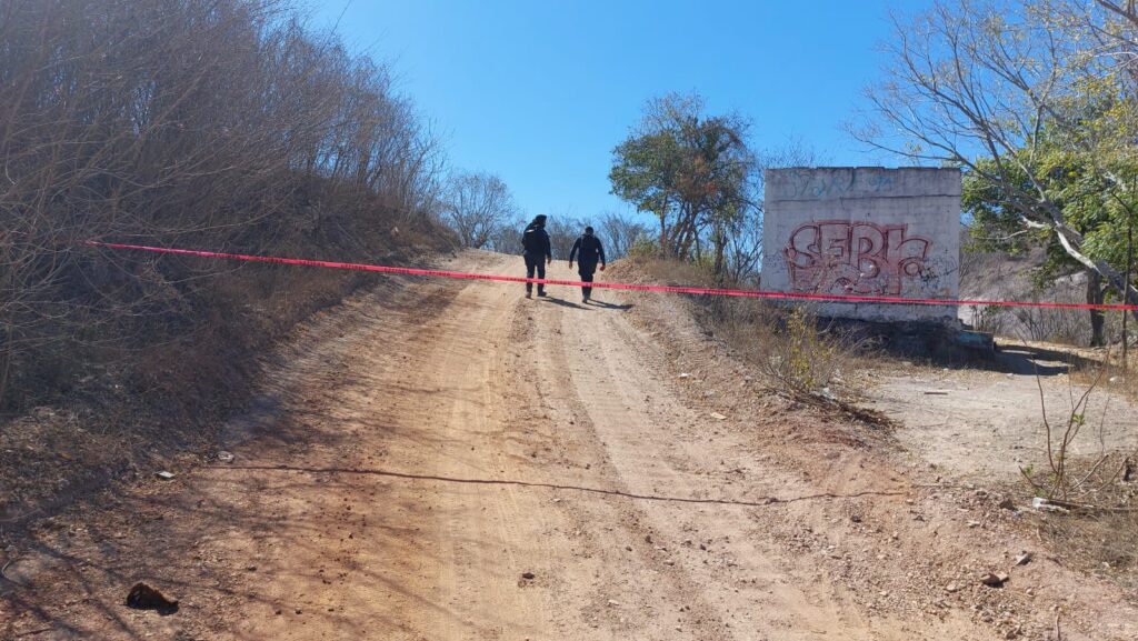 Localizan a un hombre y una mujer asesinados en Santa Teresa, Mazatlán