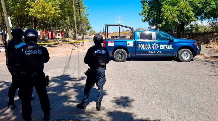 Localizan cuerpo de hombre frente a parque en Culiacán