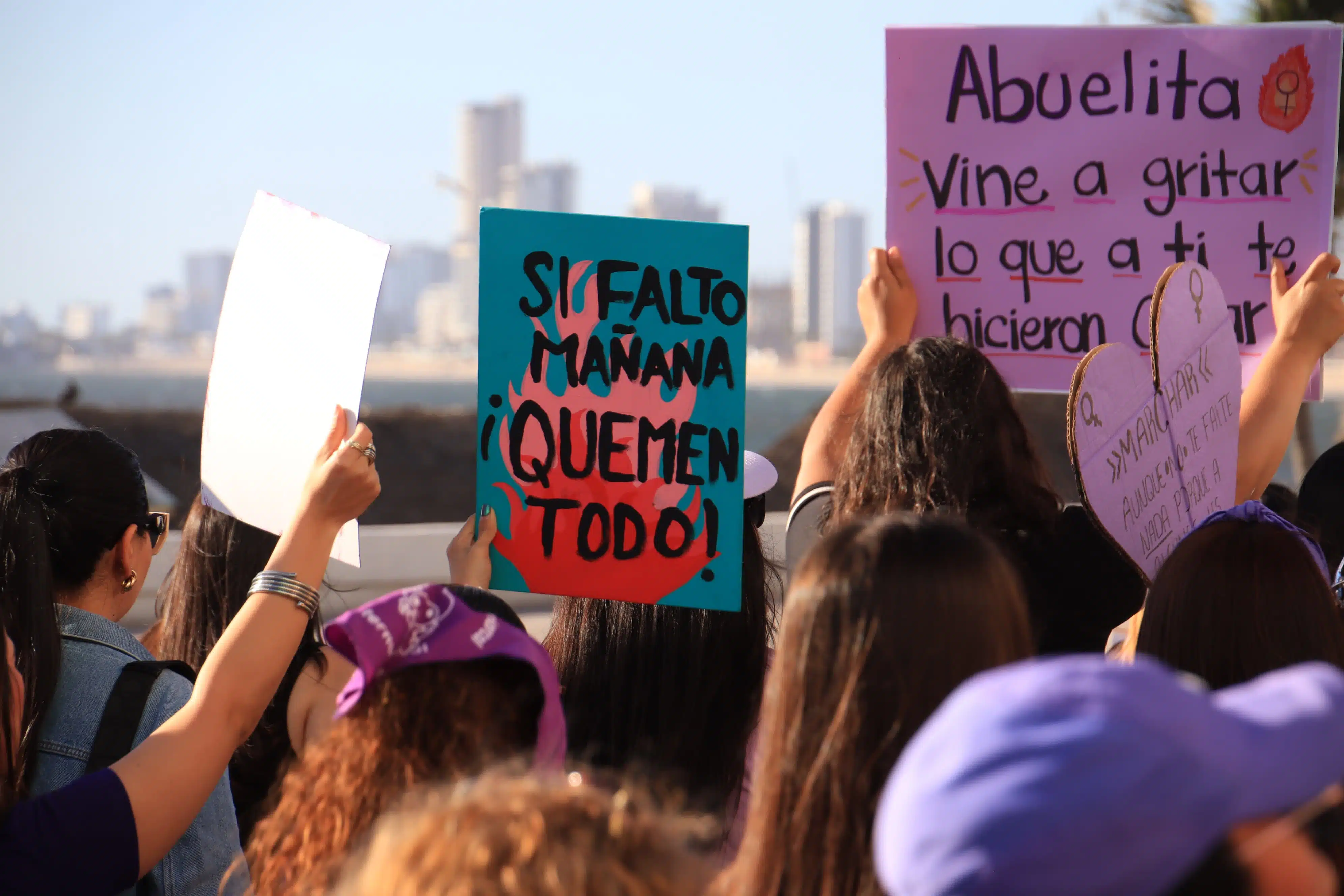 MARCHA 8M MAZATLÁN