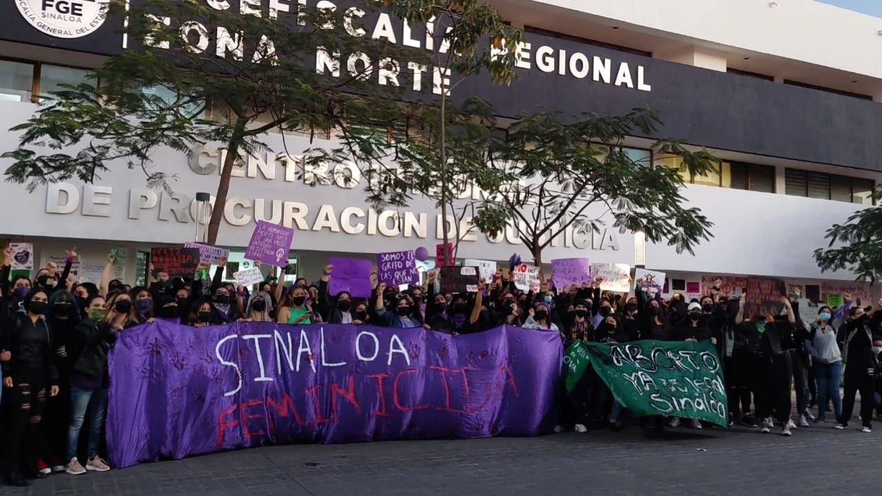 Marcha 8M en Los Mochis