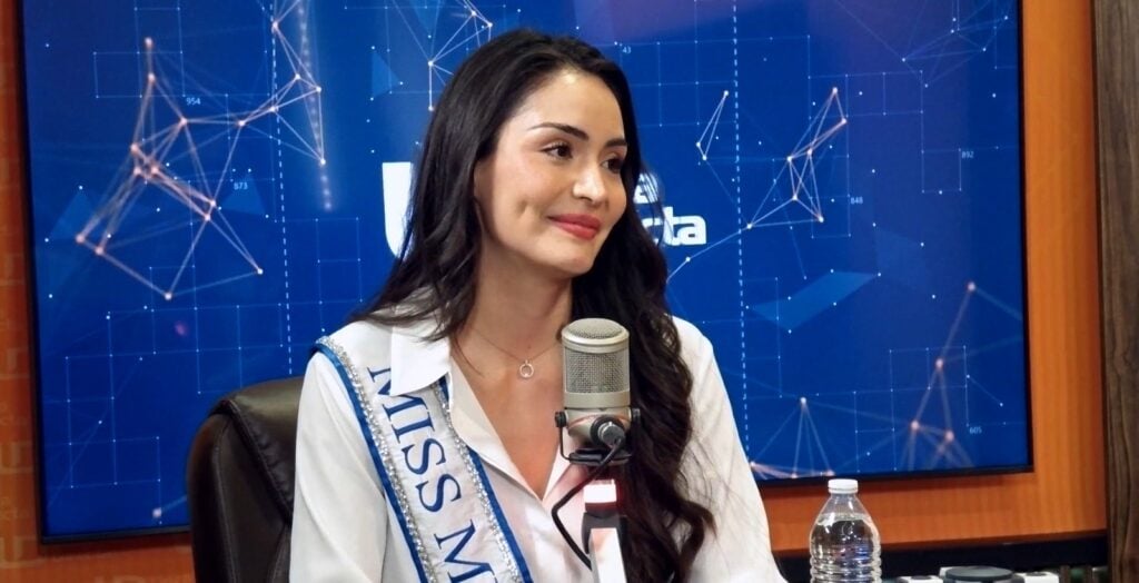 Maryely Leal Cervantes en el estudio de Línea Directa.