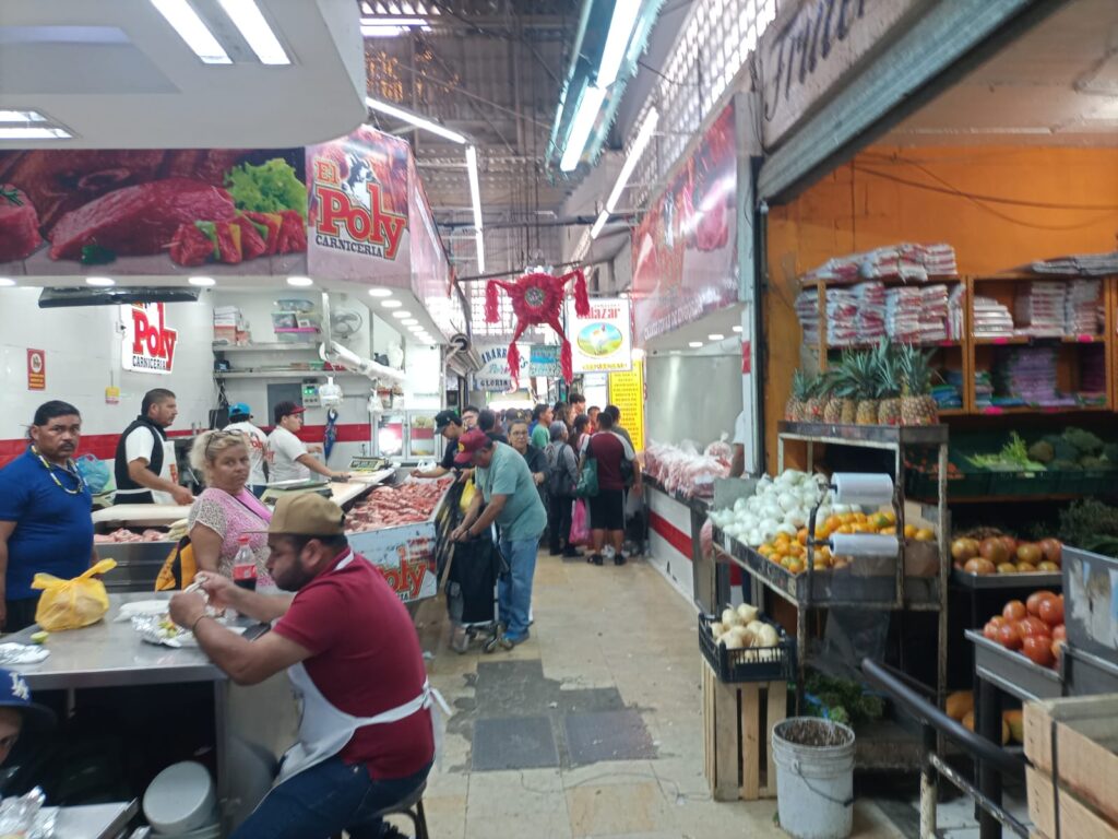 ¡Irregulares! Comerciantes del mercado Miguel Hidalgo se quejan de bajas ventas en lo que va del año