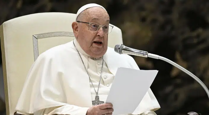 El papa Francisco, hospitalizado hace un mes, habla sobre su salud: 