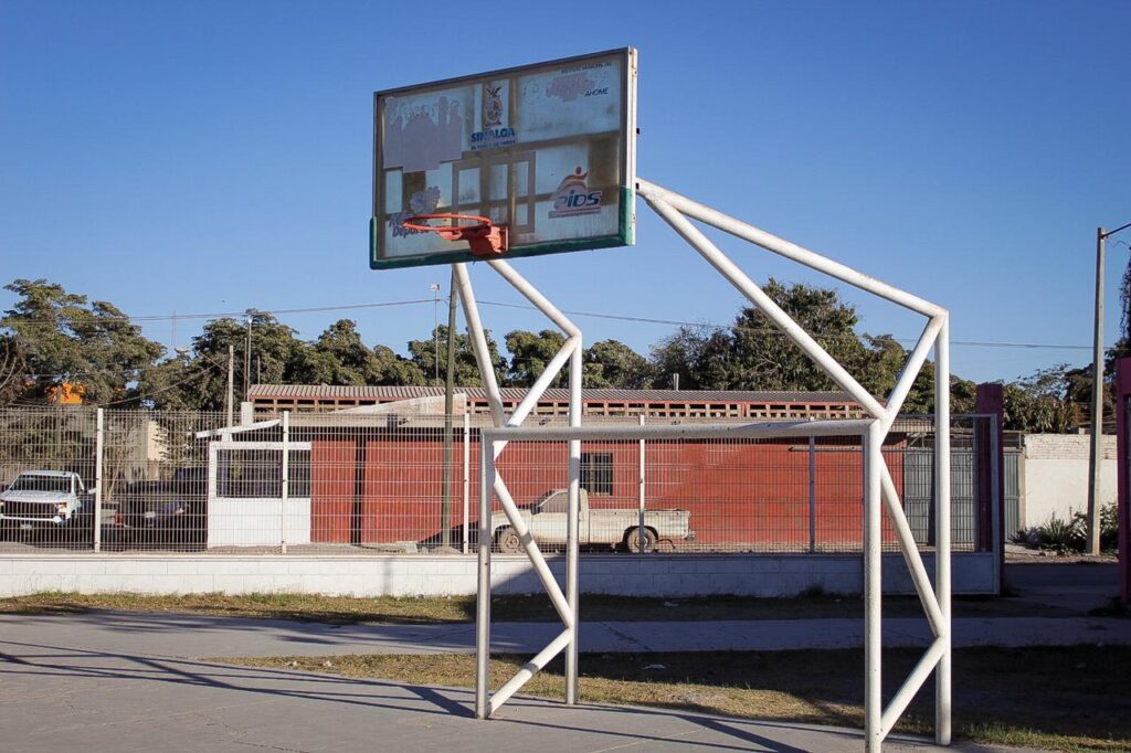 Falta mantenimiento al Parque de Los Cedros