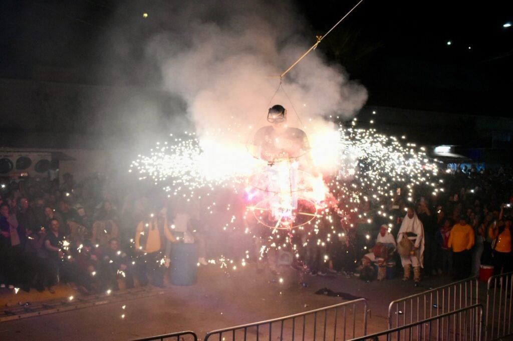 Quema del monigote en el Carnaval de Ahome 2025