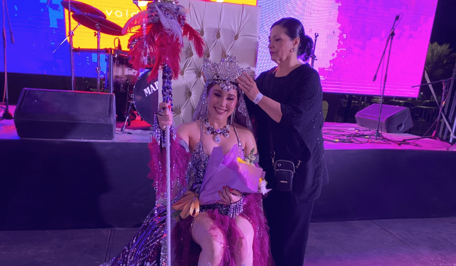 Coronación de Monserrat Delgado en Carnaval de Guasave 2025