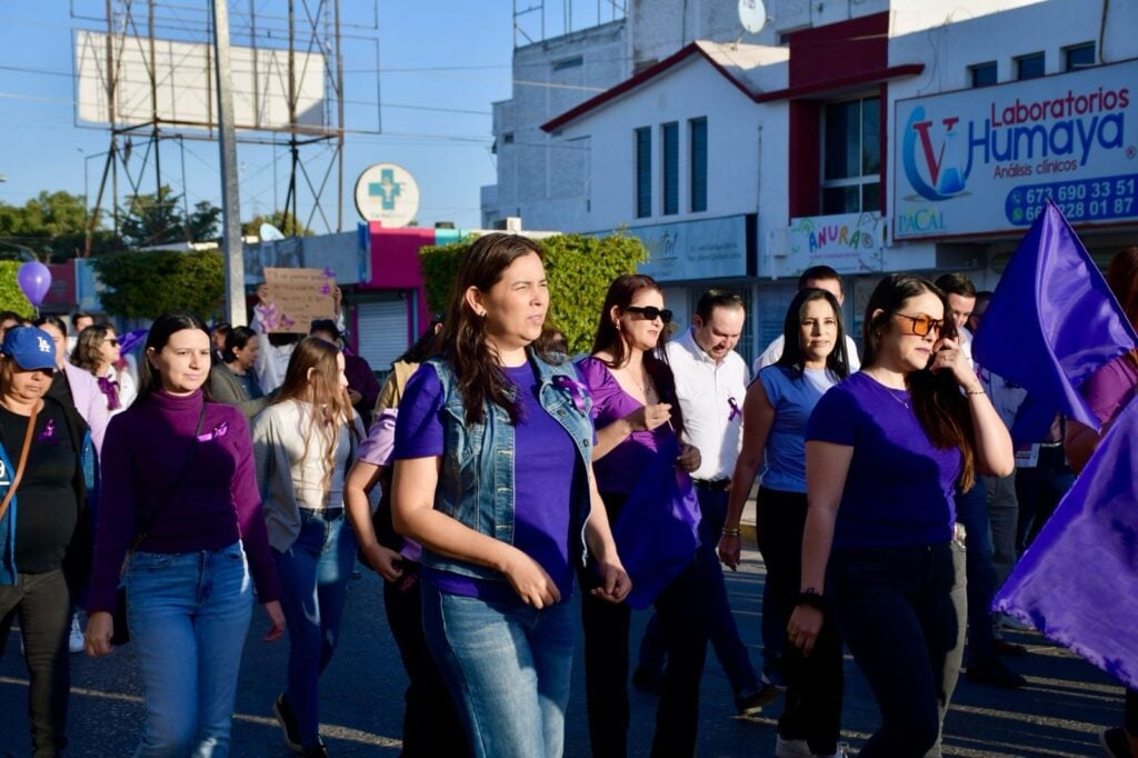 Salvador Alvarado conmemora el Día de la Mujer con marcha