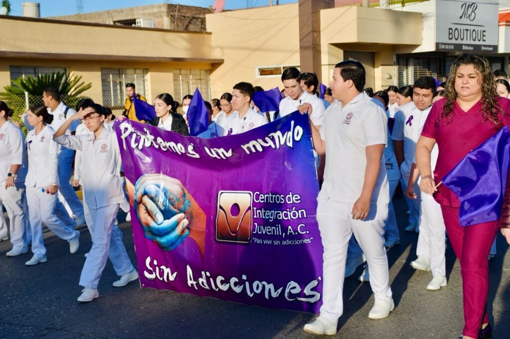 Salvador Alvarado conmemora el Día de la Mujer con marcha