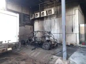 Se incendia tienda de vehículos todoterreno en Los Mochis