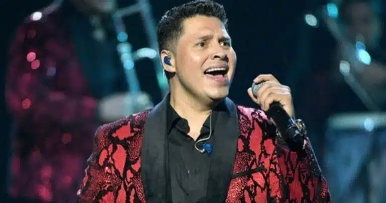 Vocalista de la Banda MS se queda sin voz