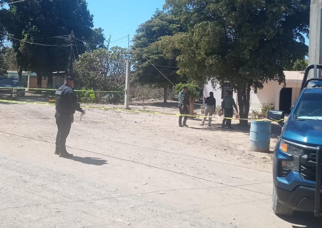 Fiscalía de Sinaloa catea casa de Víctor Manuel, localizado sin vida en el río Sinaloa en Guasave Sumario: