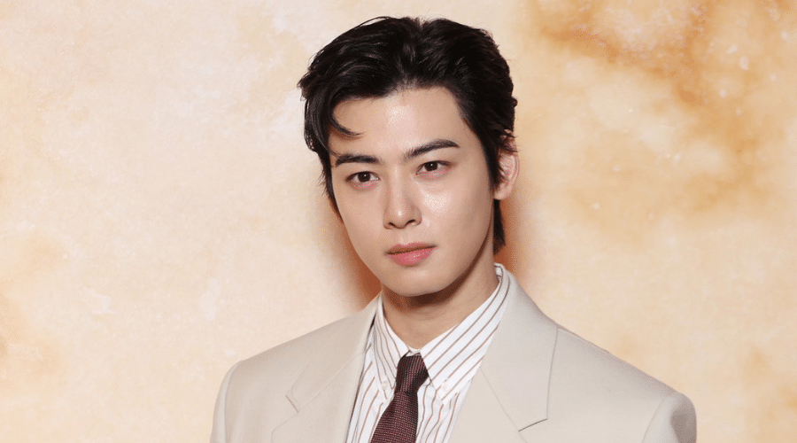 Cha Eun Woo.