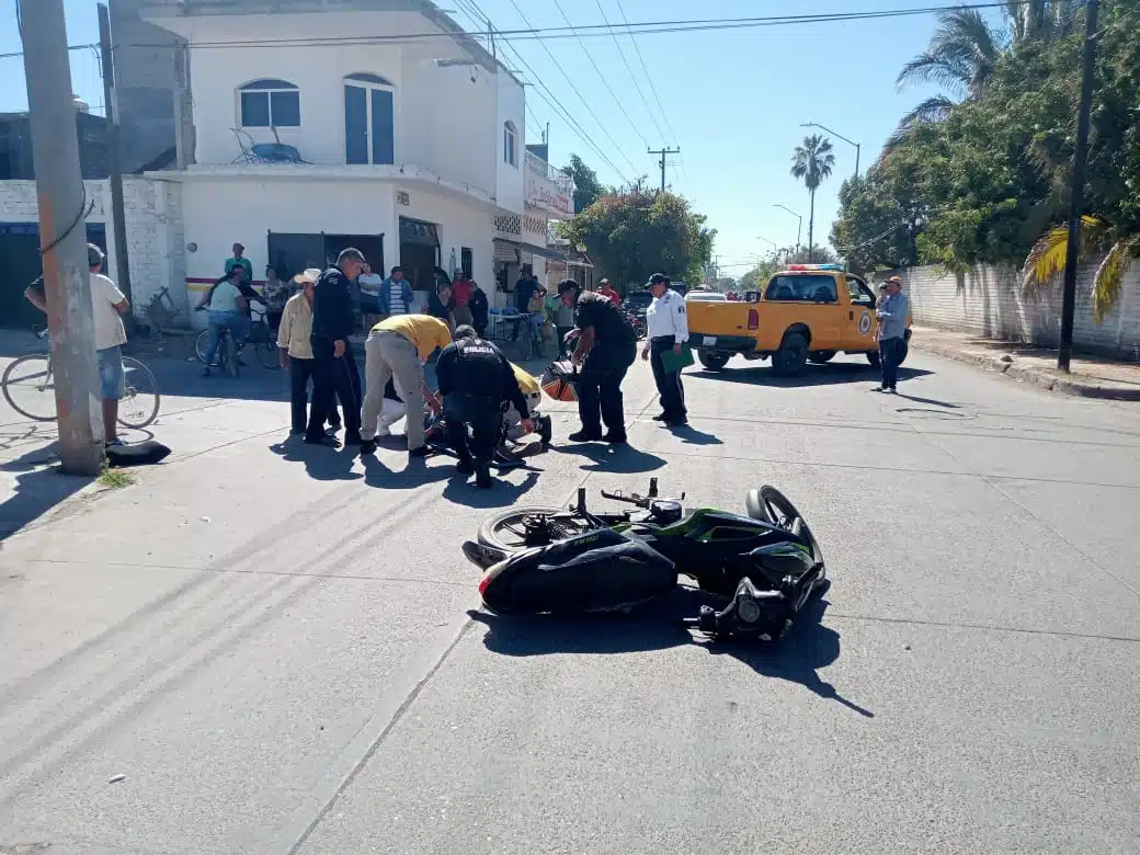 Choque de motociclistas en Escuinapa