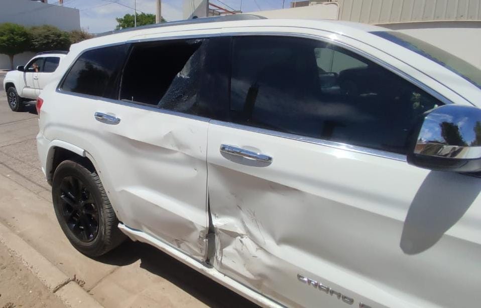 Jesús Uriel choca en su moto contra una camioneta