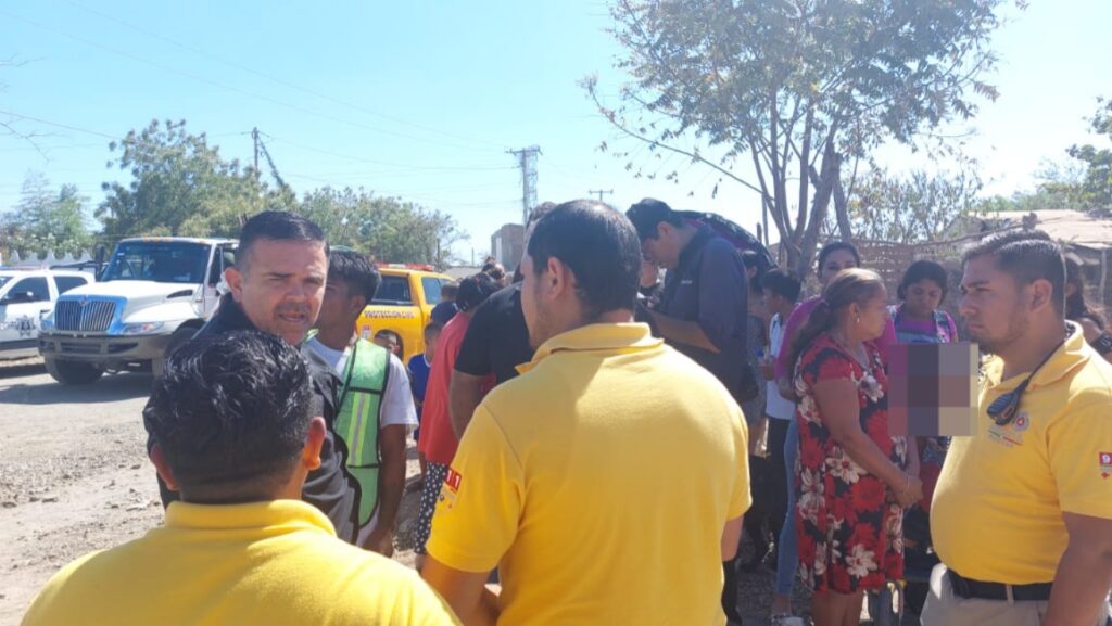 Alcaldesa de Mazatlán apoyará a familias que perdieron todo por un incendio