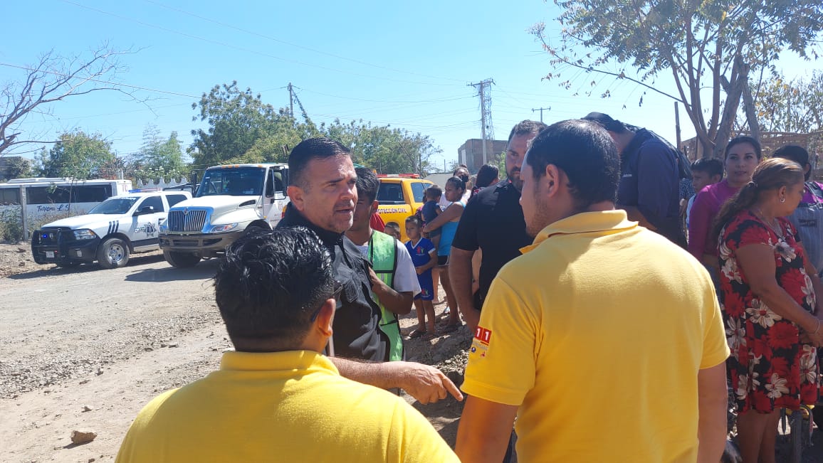 Alcaldesa de Mazatlán apoyará a familias que perdieron todo por un incendio