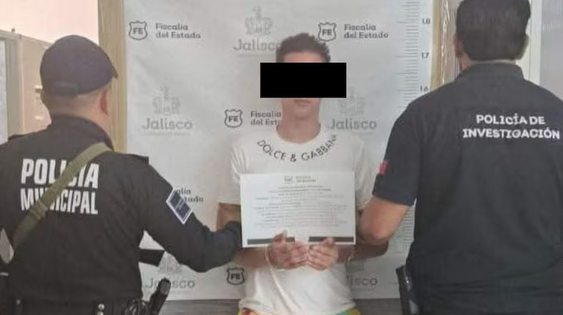 Detienen a Alex Marín, productor de películas para adultos, en Puerto Vallarta, Jalisco