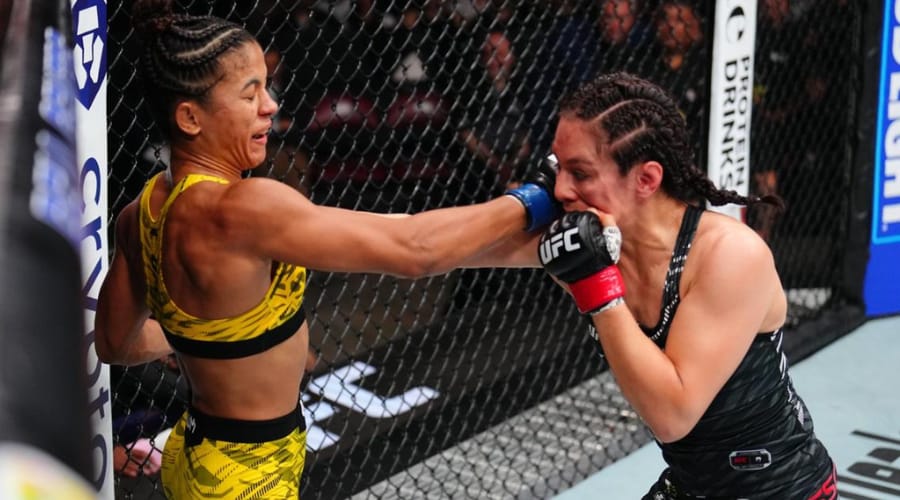 Combate entre Alexa Grasso y Natalia Silva