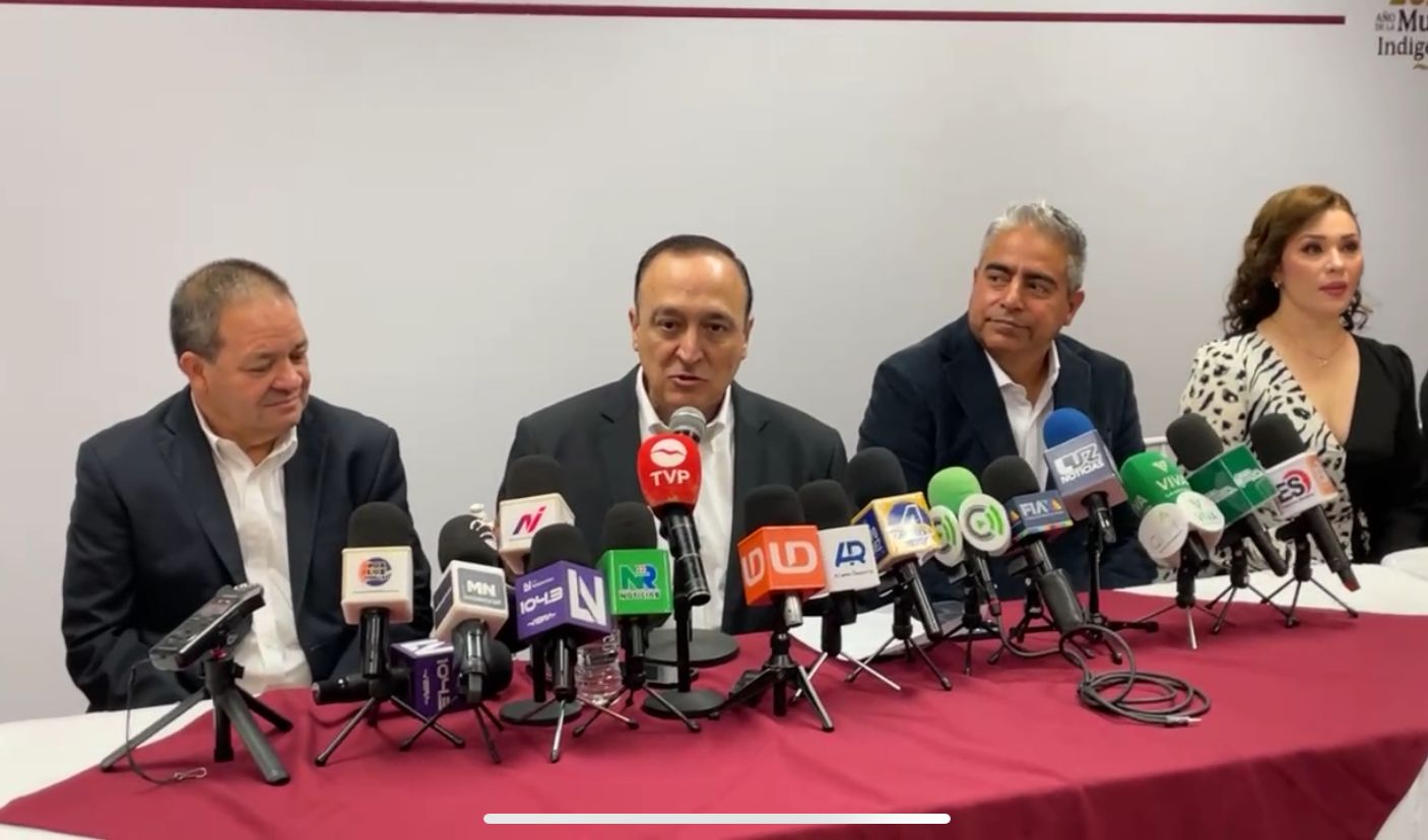 Antonio Menéndez de Llano Bermúdez, alcalde de Ahome, en conferencia de prensa.