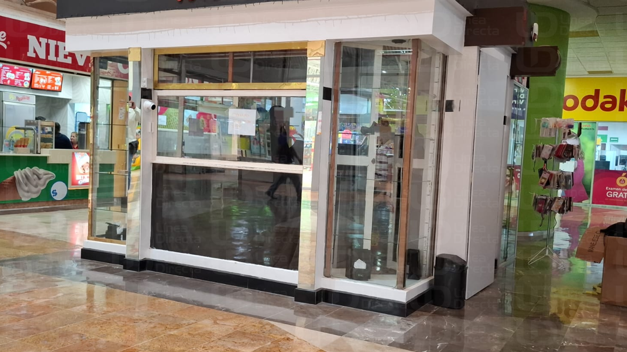 Armados asaltan joyería en centro comercial de La Campiña, Culiacán