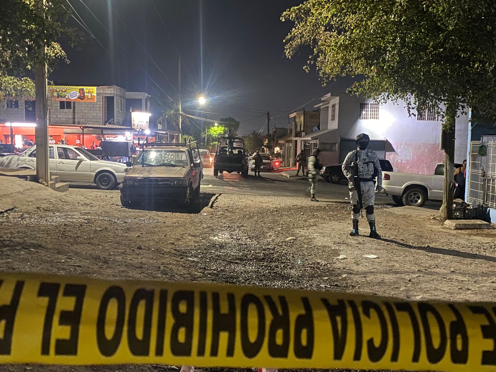 Atentado a balazos cerca de una fiesta deja a dos heridos y un vehículo dañado