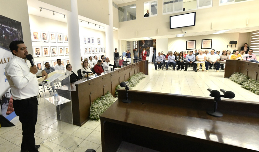 Trabajadores del Ayuntamiento de Mazatlán