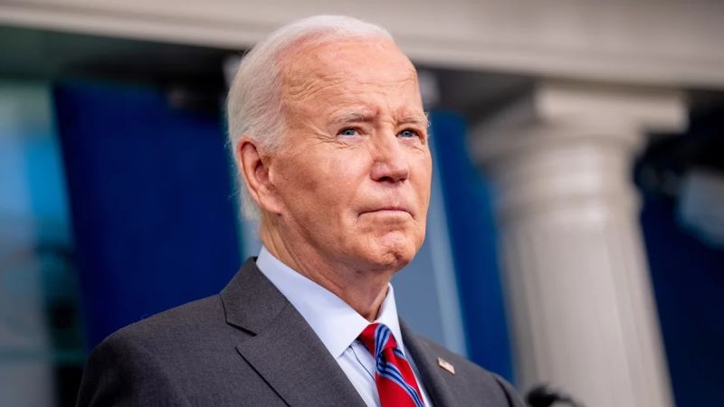 Biden vuelve a la escena pública y lanza mensaje contra la división política