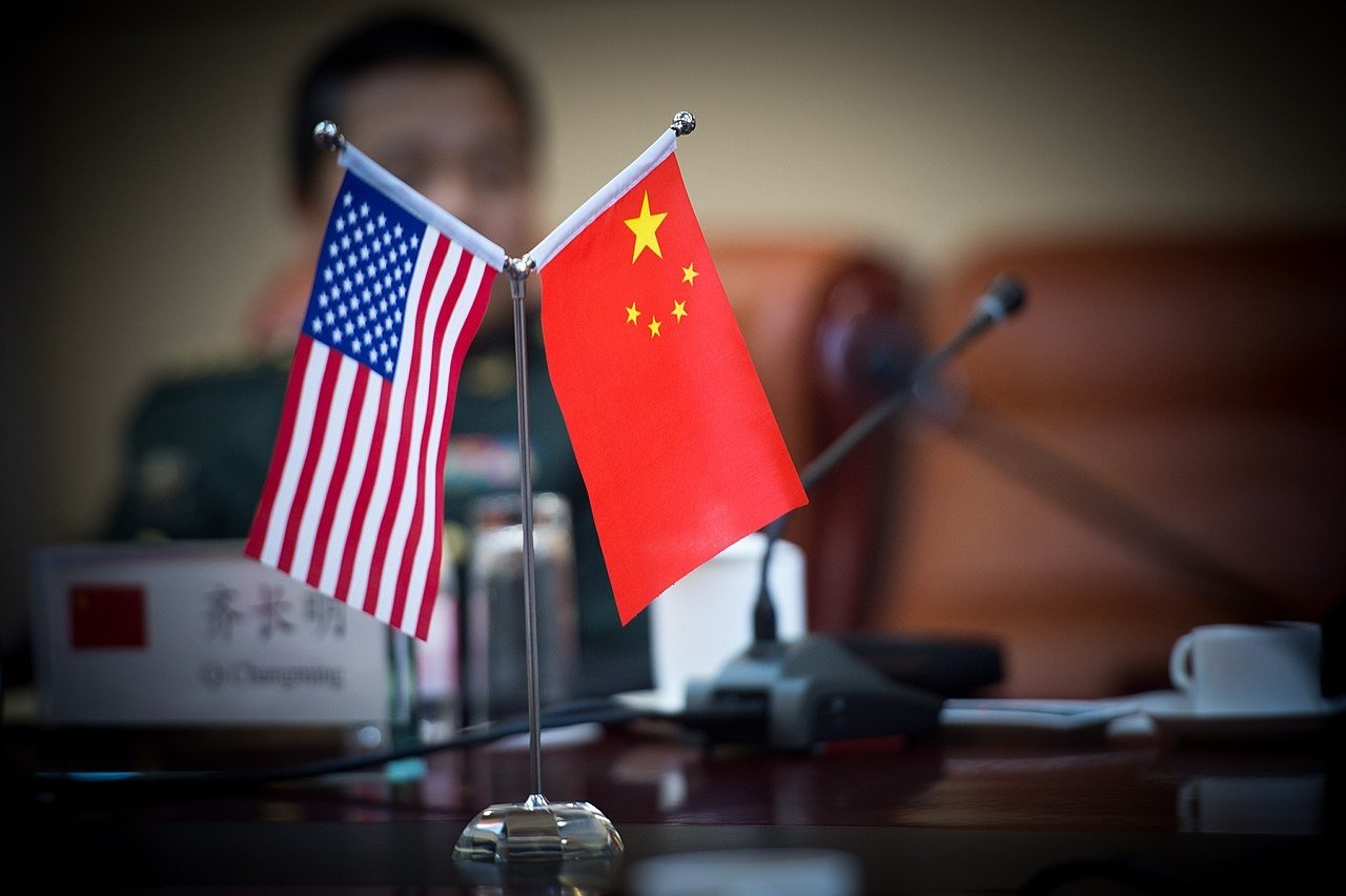 China anuncia suspensión temporal de controles de exportación y otras sanciones a EU