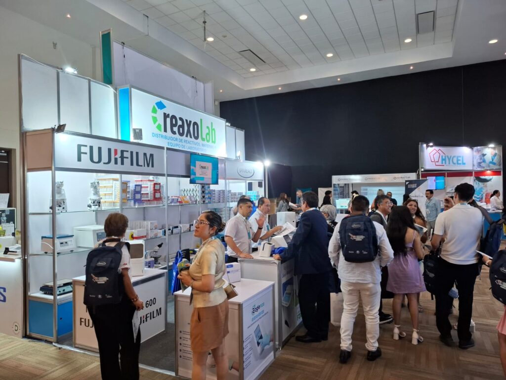 Colegio de Químicos de Mazatlán destaca importancia de su gremio para los diagnósticos médicos