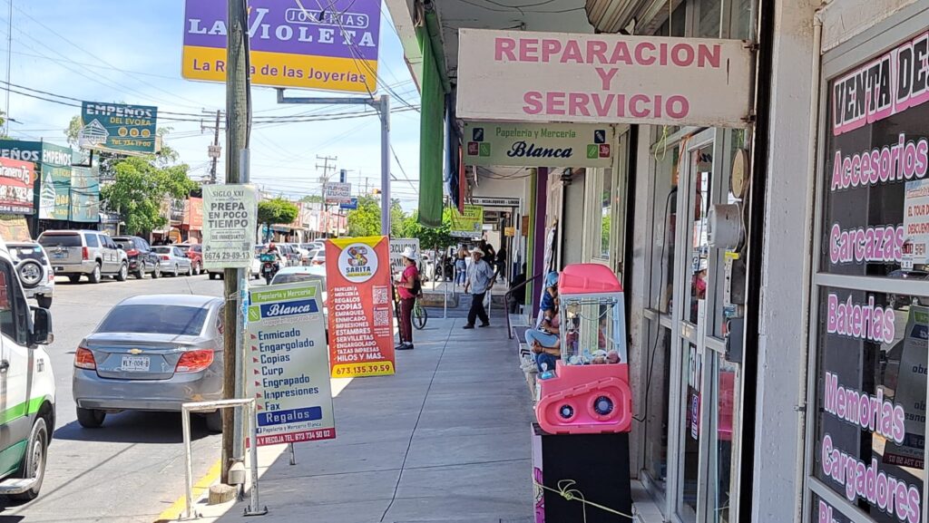 Comercios de Salvador Alvarado retoman horarios normales tras días de incertidumbre