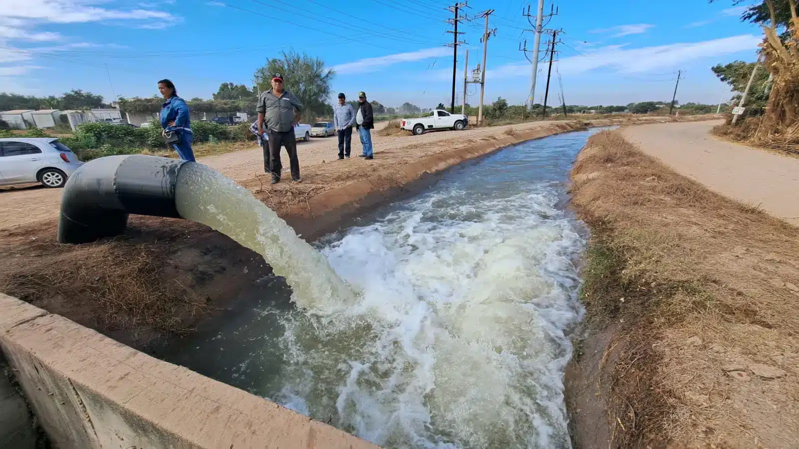 Canal de agua en Sinaloa