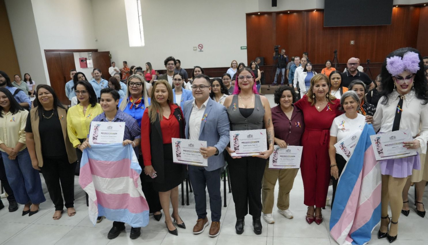 Congreso de Sinaloa realiza panel de los derechos de la comunidad LGBTTIQ+ 